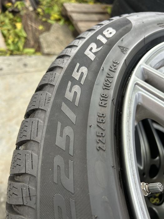 225/55/18 Pirelli 4 бр Зимни Дот 2023
