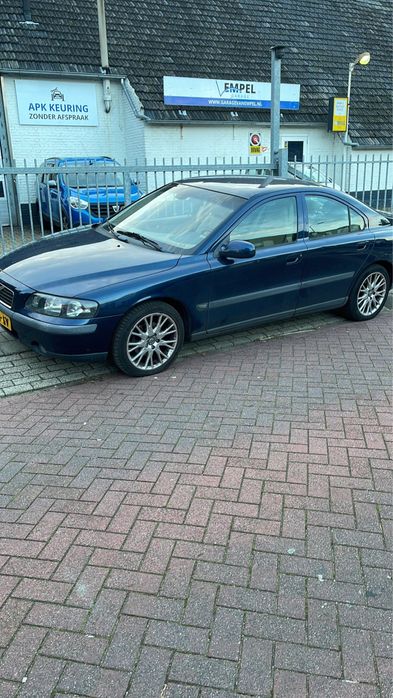 Volvo S60 2002 2.4 benzina