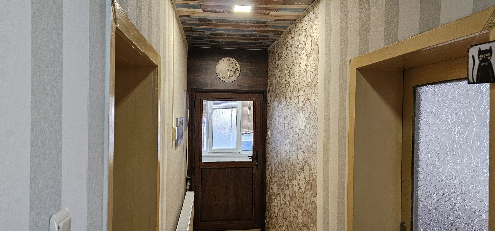 ЛУКСОЗНА КЪЩА на два етажа , РЗП 360 кв.м