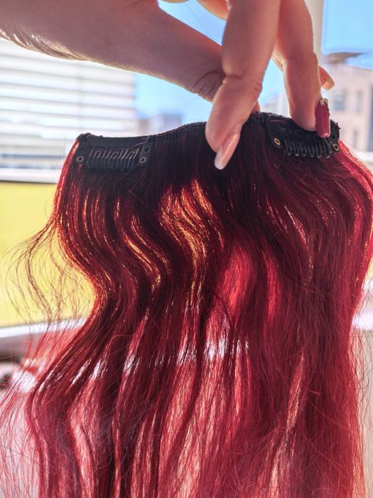 Три реда напълно естествена славянска коса, висок клас, гъст косъм.