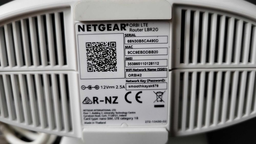 Netgear Orbi Router cu SIM 4G wireless  LBR20 AC2200 LTE router