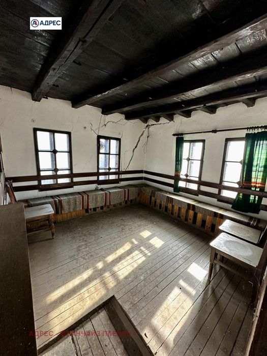 Продава се Хотел в с. Орешак, Област Ловеч - 494 кв.м за 487 €/кв.м - Снимка #7