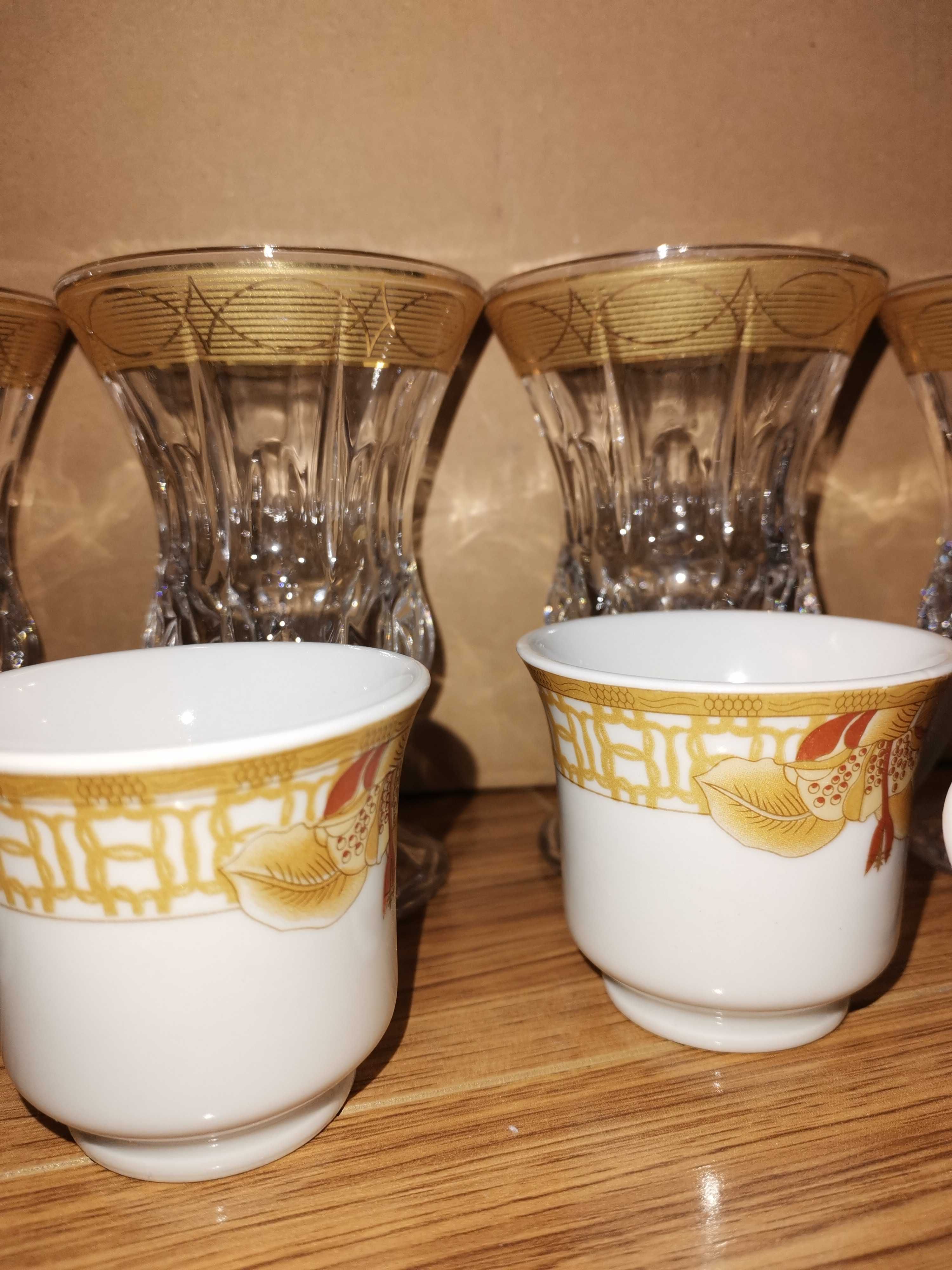 Set de căni pentru cafea