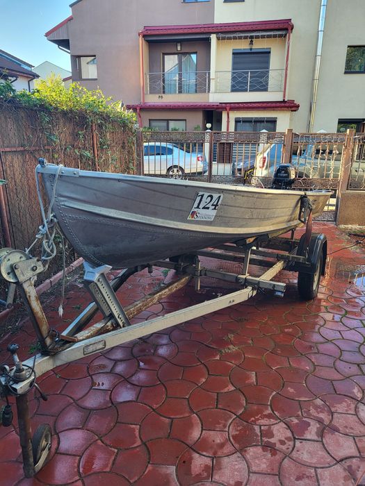 Barca aluminiu cu motor si peridoc