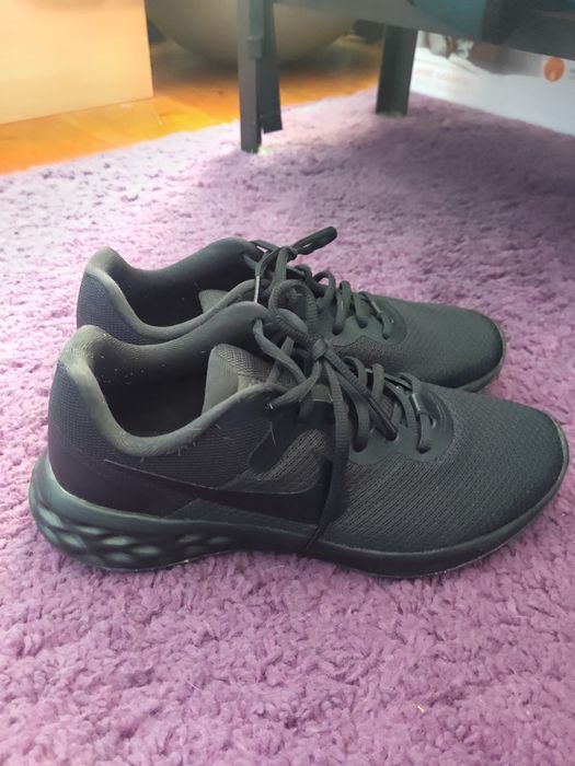 Nike Revolution 6