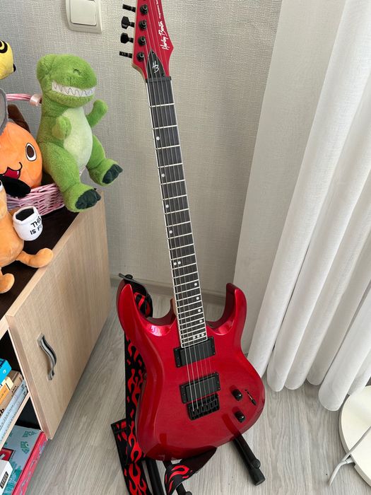 Продам электрогитару со всем