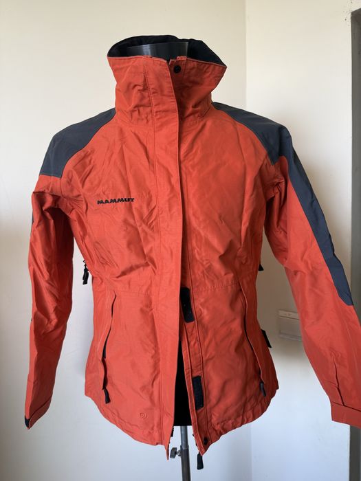 Jacheta Mammut , de dama