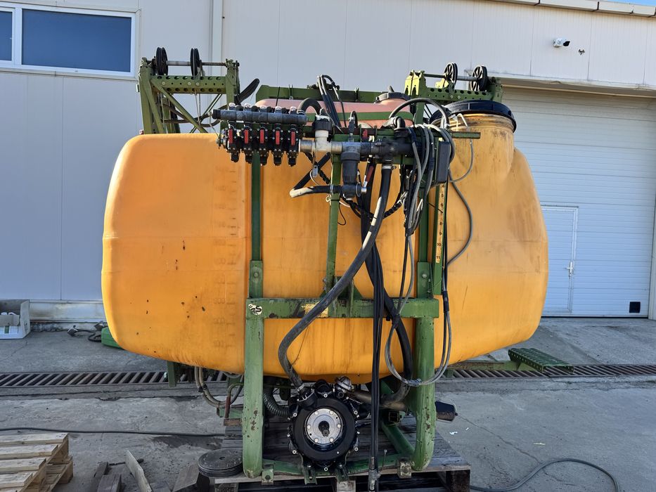 Met Amazone uf1000 15 metri hidraulic