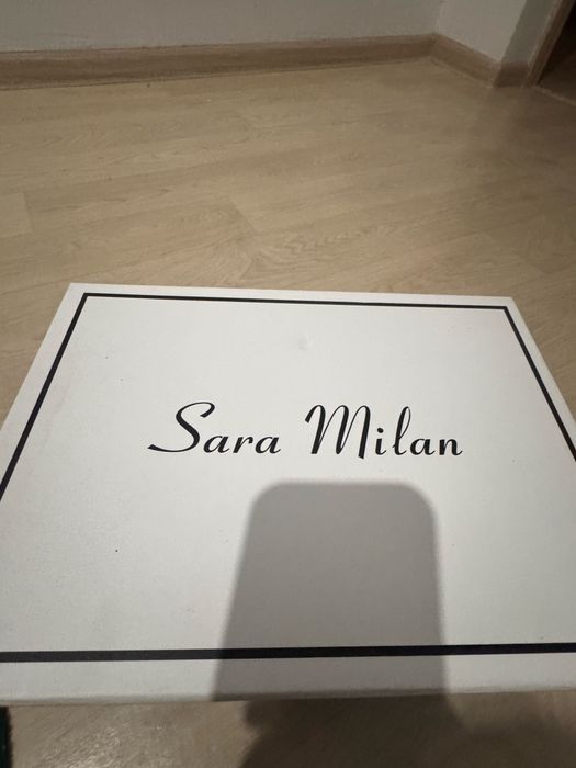 Продам новую босоножки от бренда Sara Milan. Вообще не одела. 38 разме