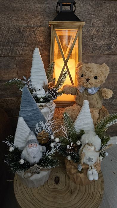 Коледни керамични  кашпи