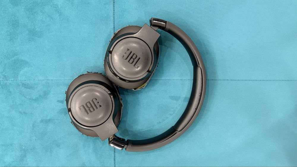Продаю наушники JBL Tune 710BT
