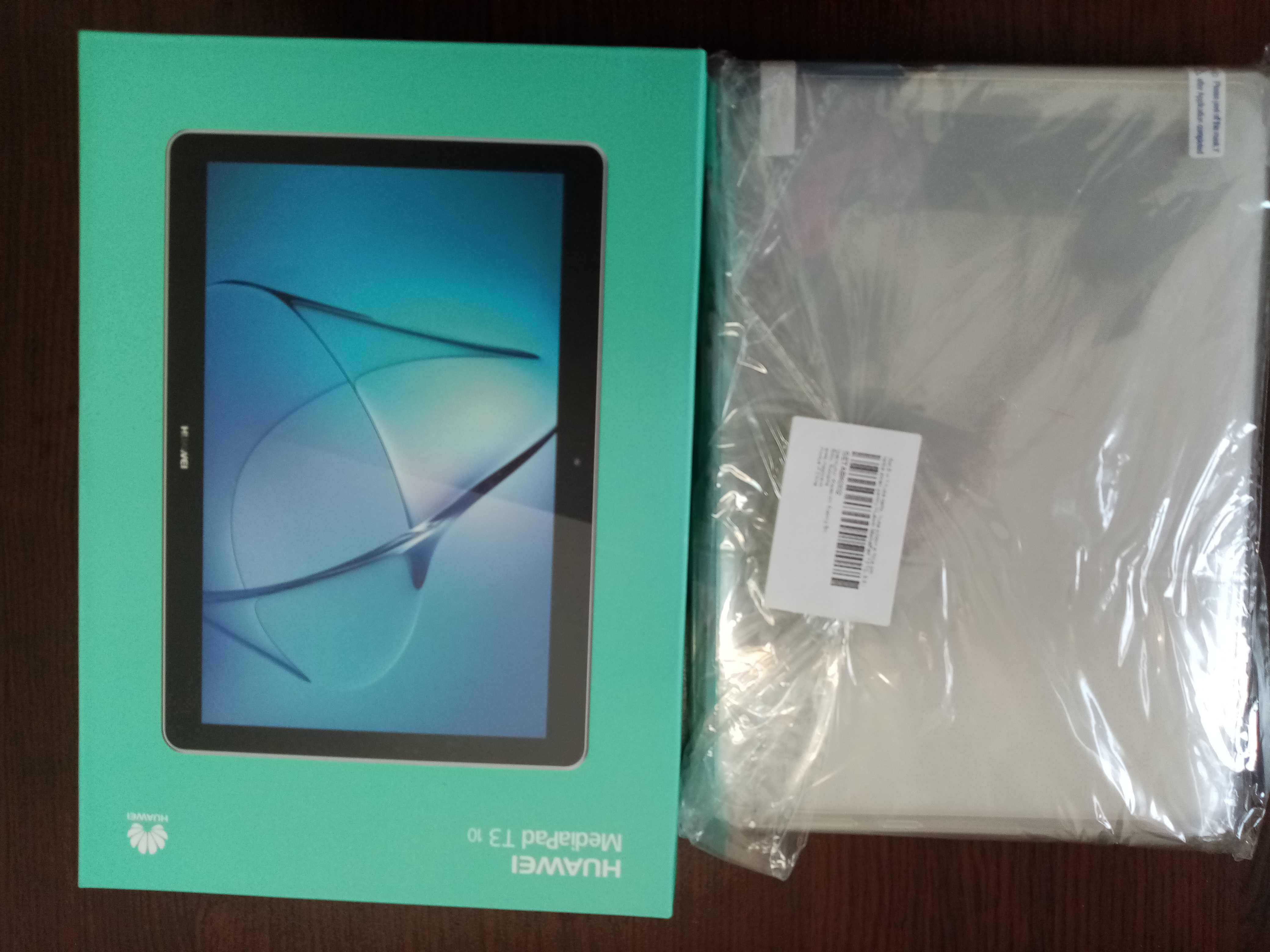 Tableta Huawei Mediapad T3 10 și set huse 3 în 1 toate SIGILATE
