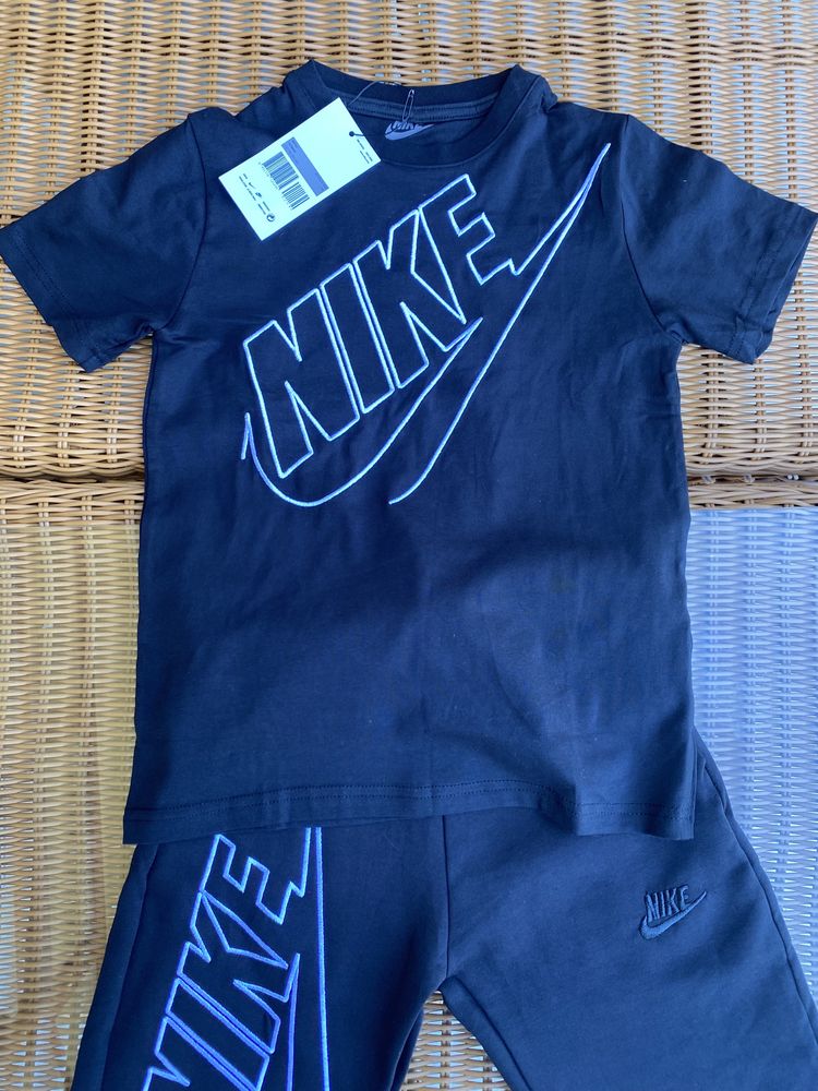 Юноши екипи Nike Разпродажна само 29 лв.