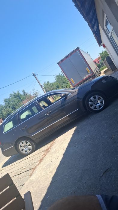 Vând Volkswagen Passat B6 2.0 BKP