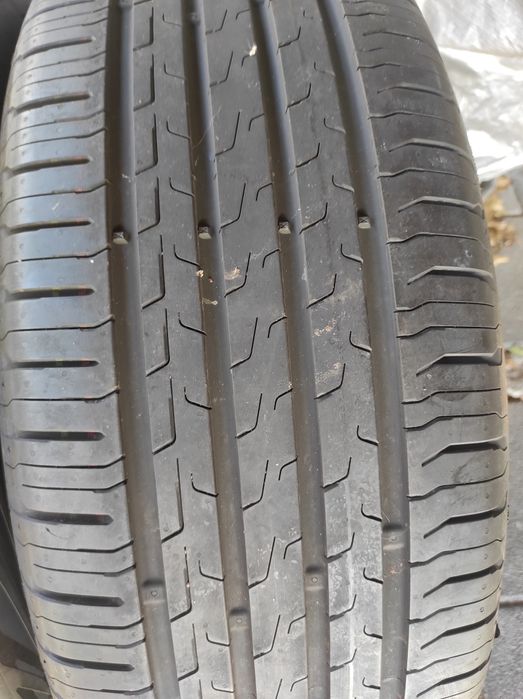 235/55/19 Continental