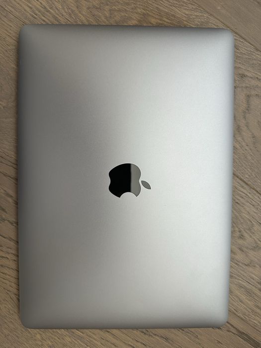 MacBook (Retina, 12-inch, Early 2016) - Intell M5 - 8GB DDR - 500SSD