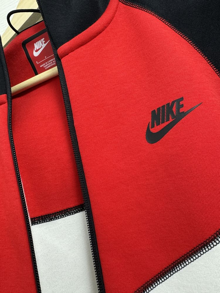 Nike tech fleece original