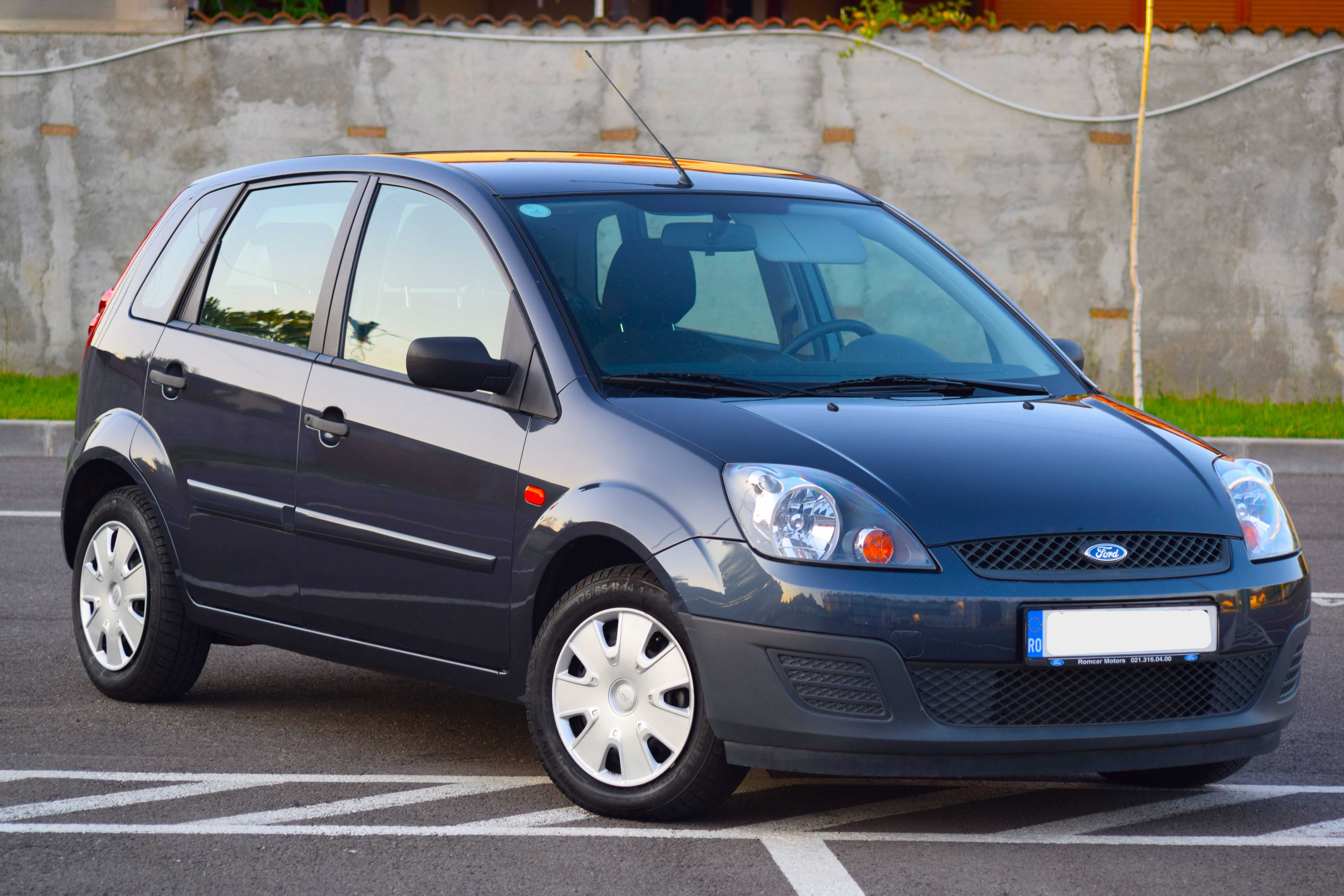 Ford Fiesta doar 17.000 km, tinuta numai in garaj , stare ca noua !