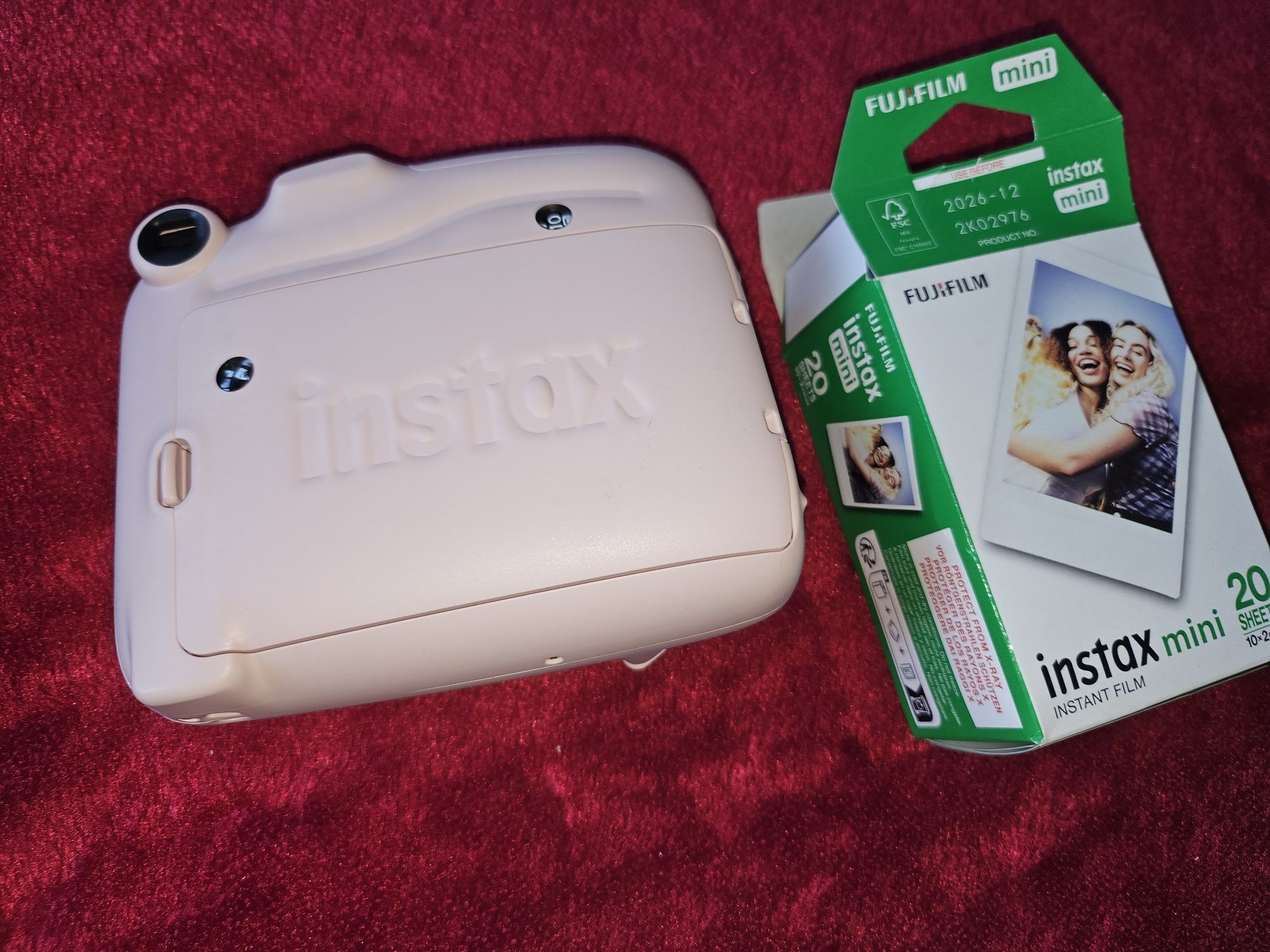 Instax Mini 11 с хартия