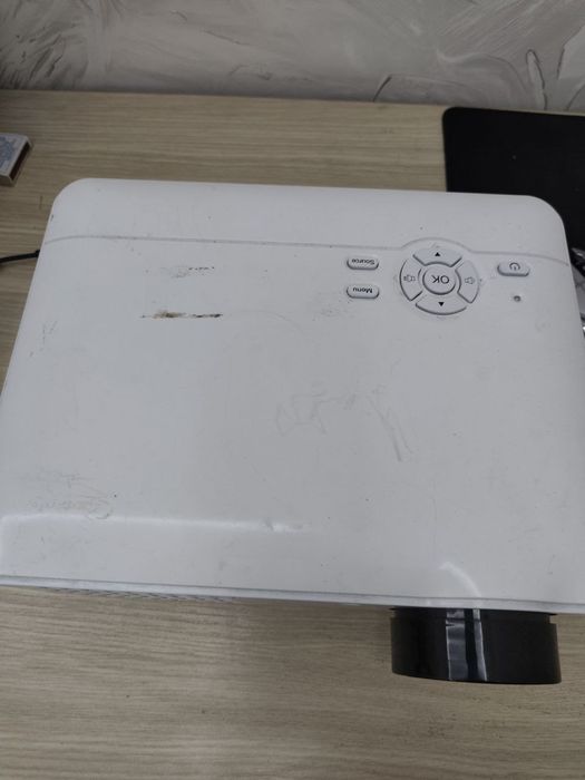 Mini LED Proyektor sotiladi