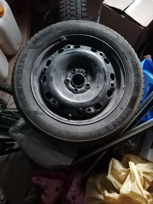 Vând roti 195/55/15 otel