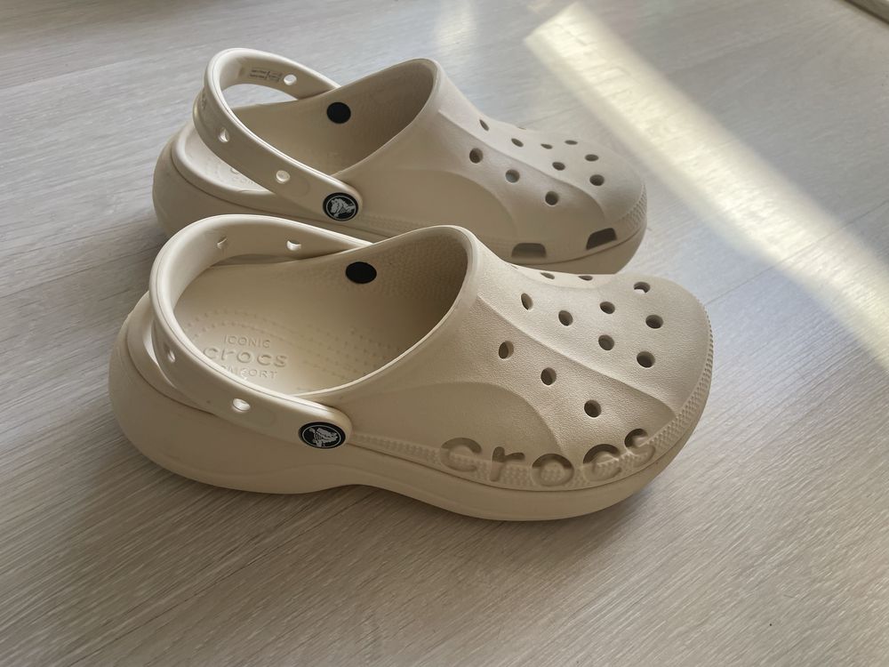 Обувки  бежови Crocs