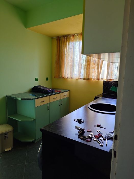 Шкаф за кухня или трапезария