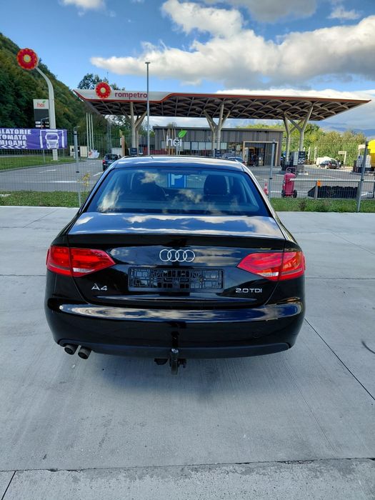 Audi a4 2000 diesel an  2009 euro 5  Navigație/ Carlig/