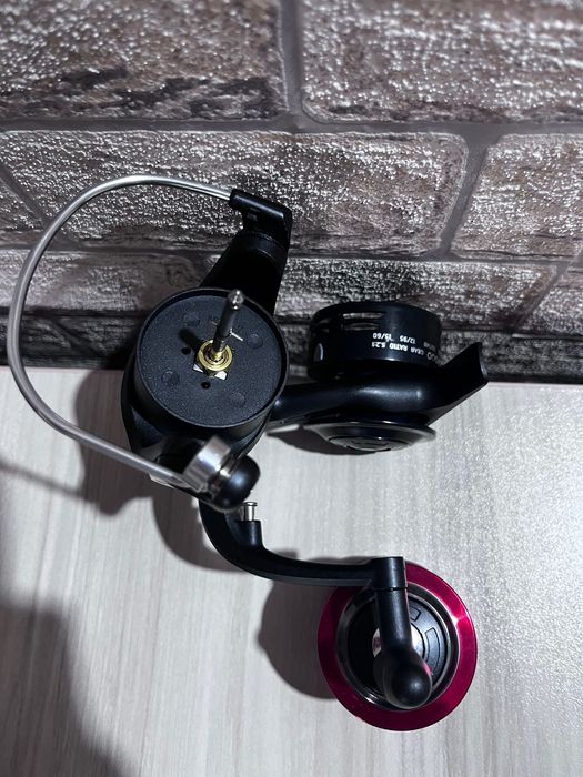 Продавам чисто нова макара QS4000