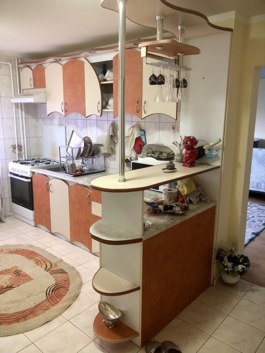 Vand Apartament de patru camere