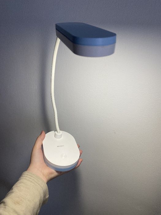 Лампа настольная