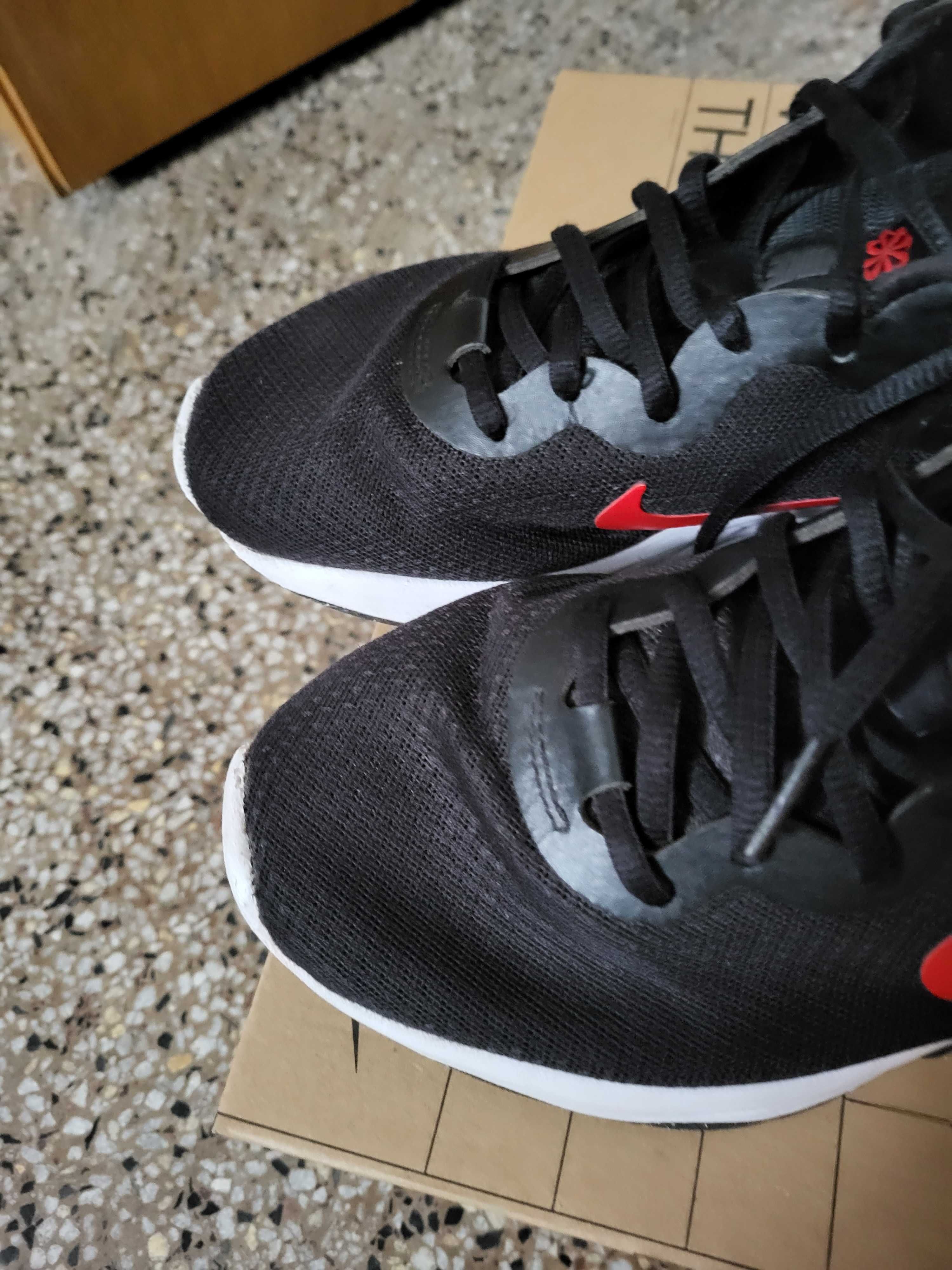 Маратонки Nike Revolution 6 NN Running Shoes