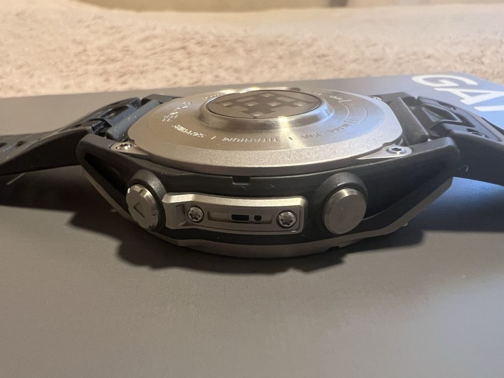 Garmin Fenix 8 47mm Titan strap