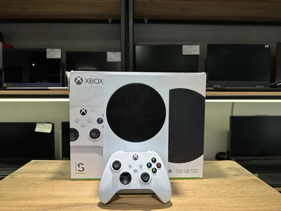 Игровая приставка XBOX Series S, 512 GB SSD, 1 джойстик, 10086/А10