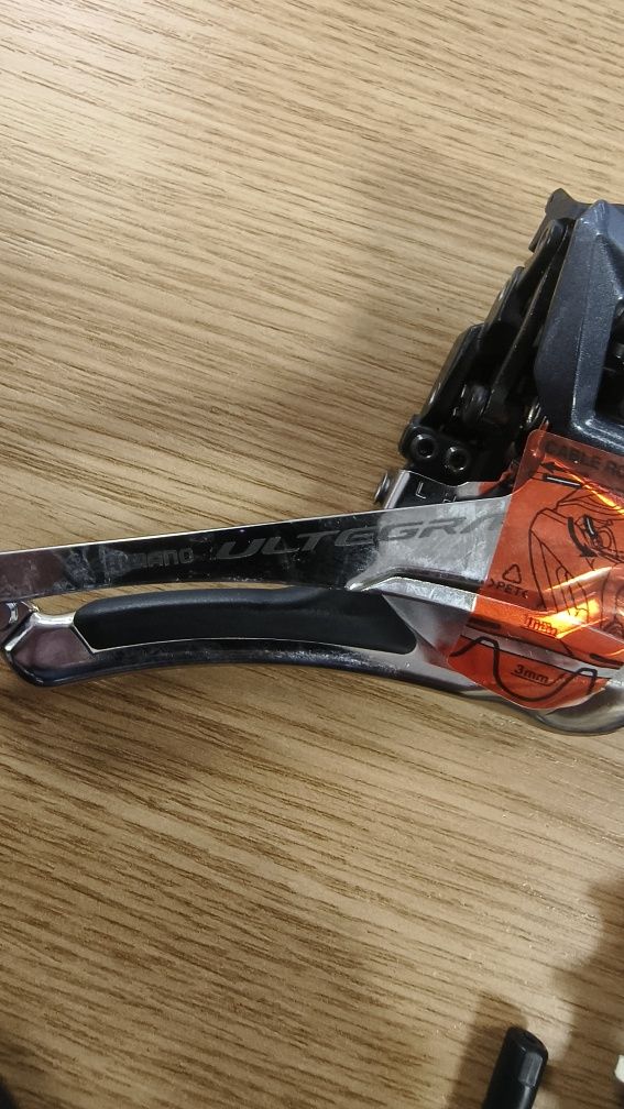 GROUPSET: Shimano Ultegra R8000 - 2x11 speed – HYDRAULIC BRAKES