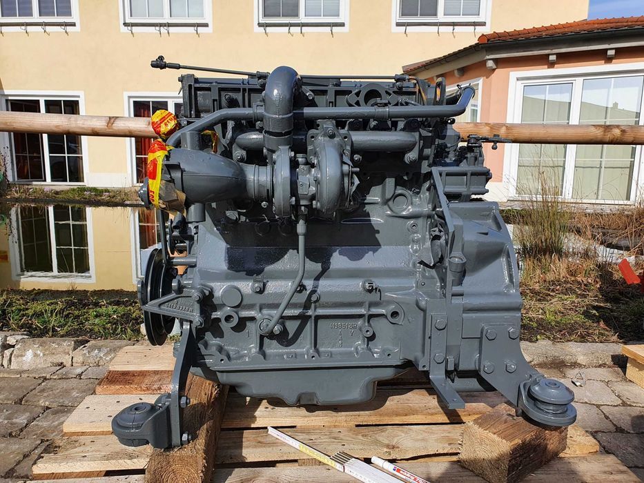 Motor Deutz BF4M1012E reconditionat 63 kw - piese motor