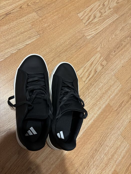 Спортни обувки маратонки Adidas tenis Acesmash 44