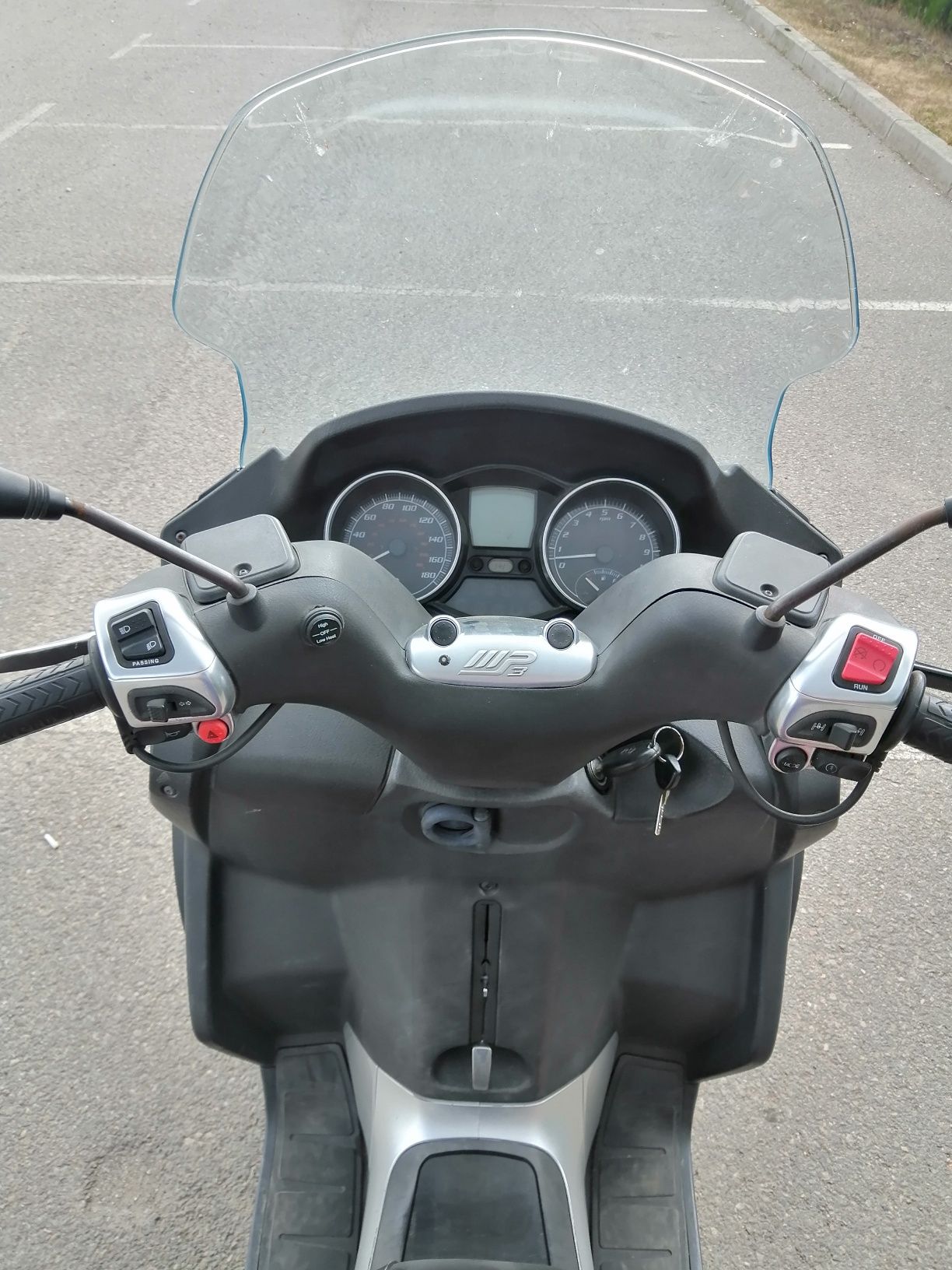 Продавам Piaggio mp3 400cc