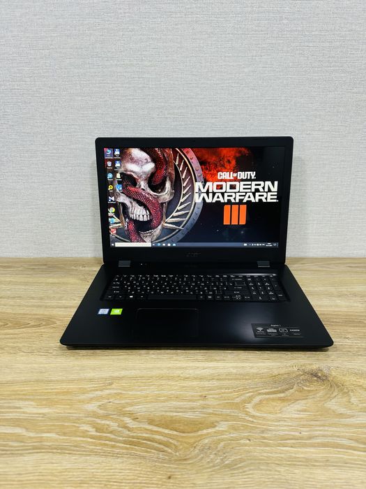 ACER Core i3 Мощный, Игровой с Большим 17,3 дюймов экраном