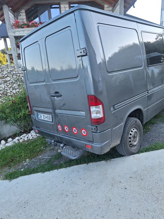 Mercedes sprinter 208