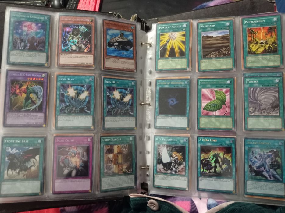 Yu-Gi-Oh cards, Югио карти