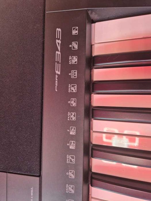 Пиано Синтезатор Yamaha PSR-E343
