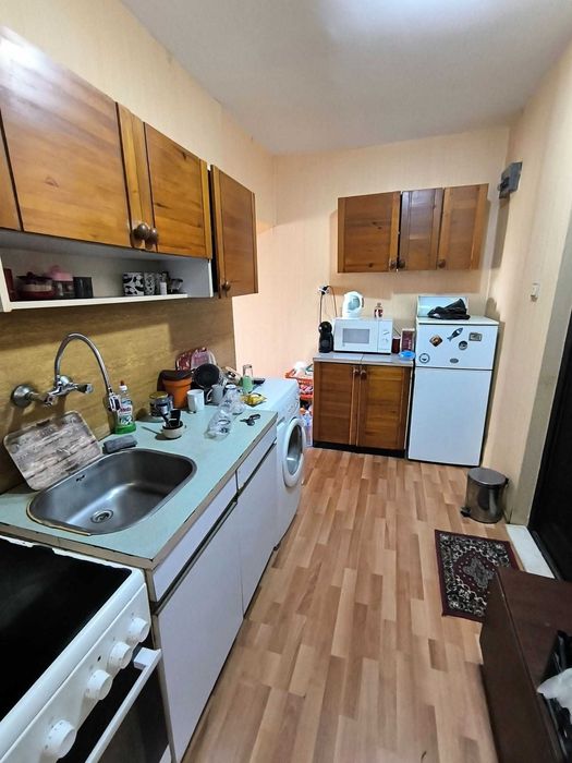 Продавам едностаен апартамент в гр. Перник кв. Тева
