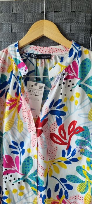 Rochita de vara cu motive florale masura XL Zara
