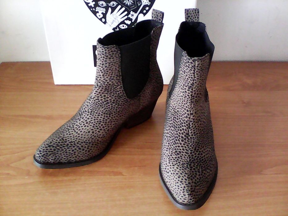 Дамски боти SOLES, 38 номер модел boot this festival