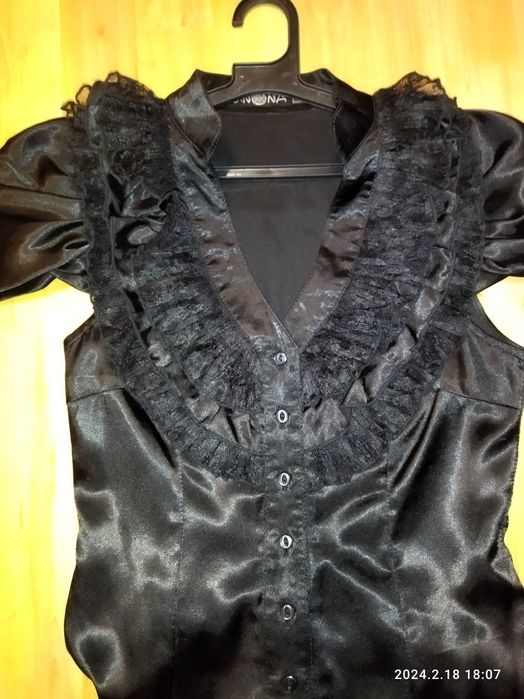 Чисто нова дантелена блуза и риза боди Junona Юнона размер с, м