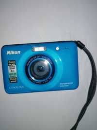 Aparat foto Nikon, waterproof 3.0m/10ft