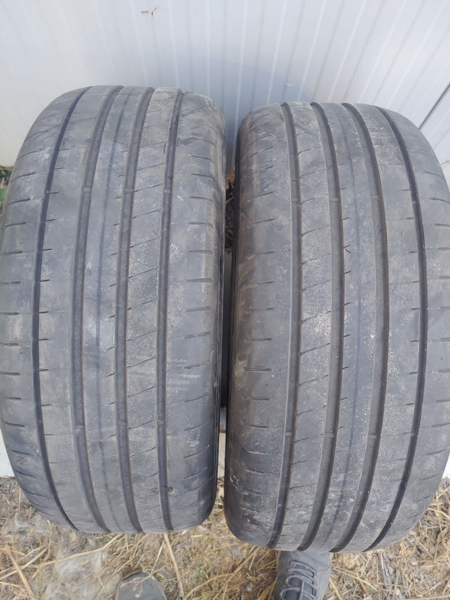 225/50/17 goodyear