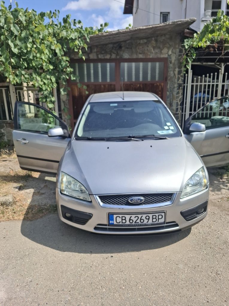 Продавам Форд фокус 2006г.