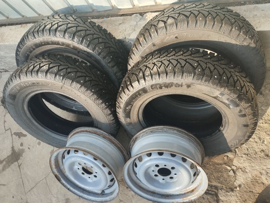 Продам зимние шины